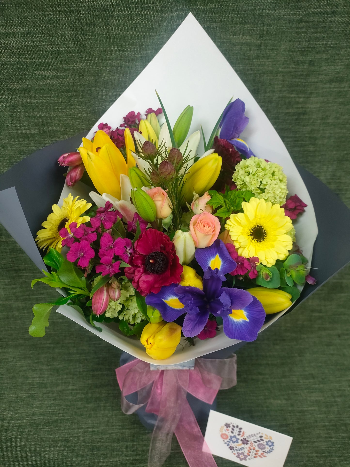 Medium Seasonal Bouquet